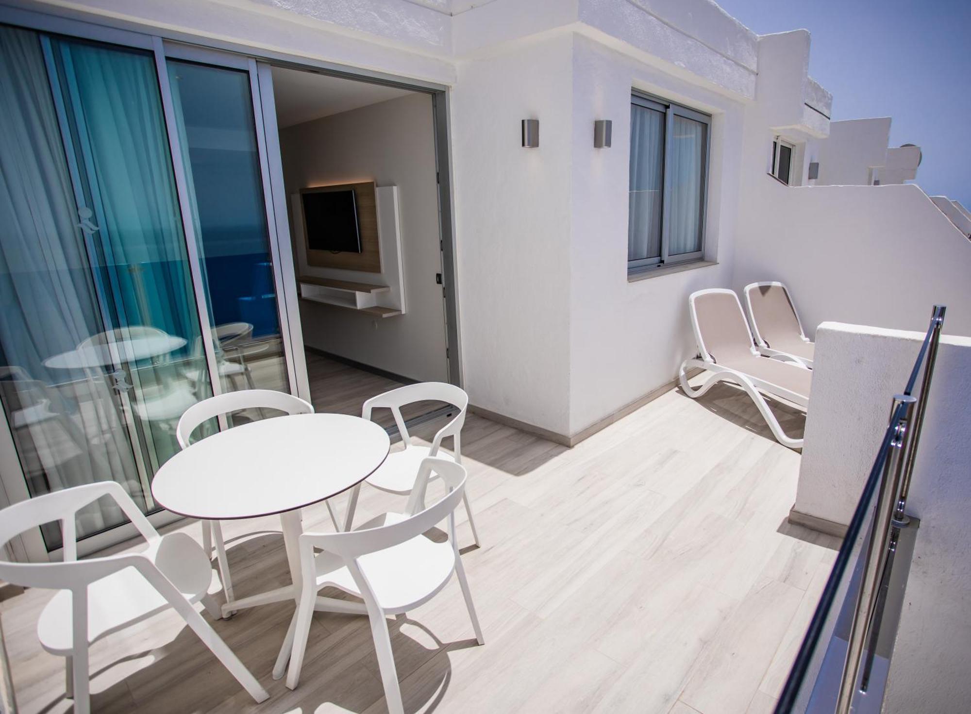 Servatur Puerto Azul Hotel 4*