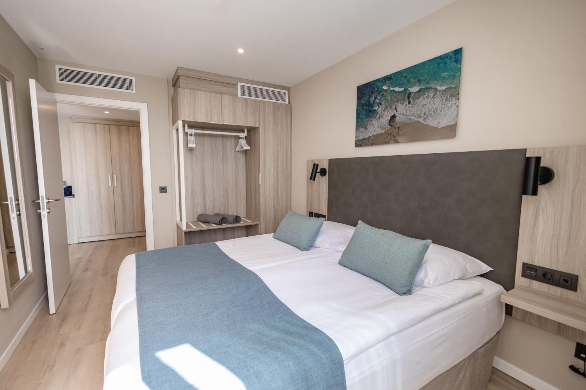 Servatur Puerto Azul Hotel